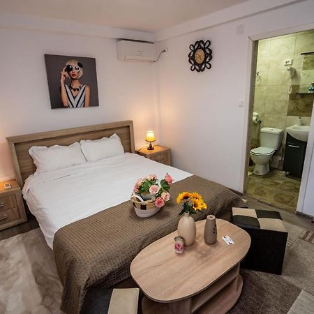 Casa Del Flor Costinesti Hotel Luaran gambar